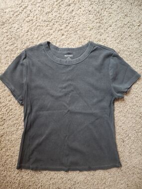 Old Navy Classic Crewneck Tee in Charcoal Gray